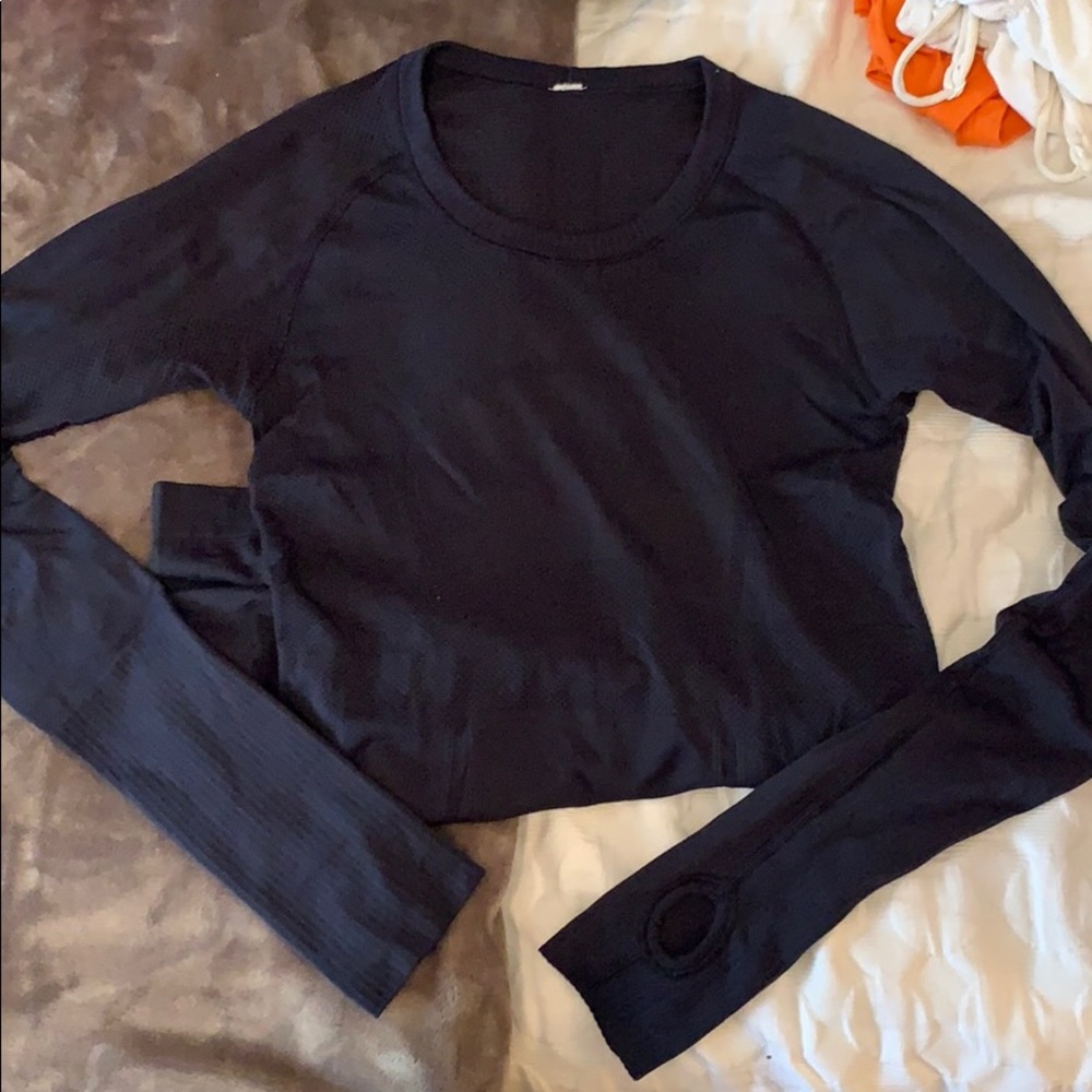 Navy swiftly tech long sleeve